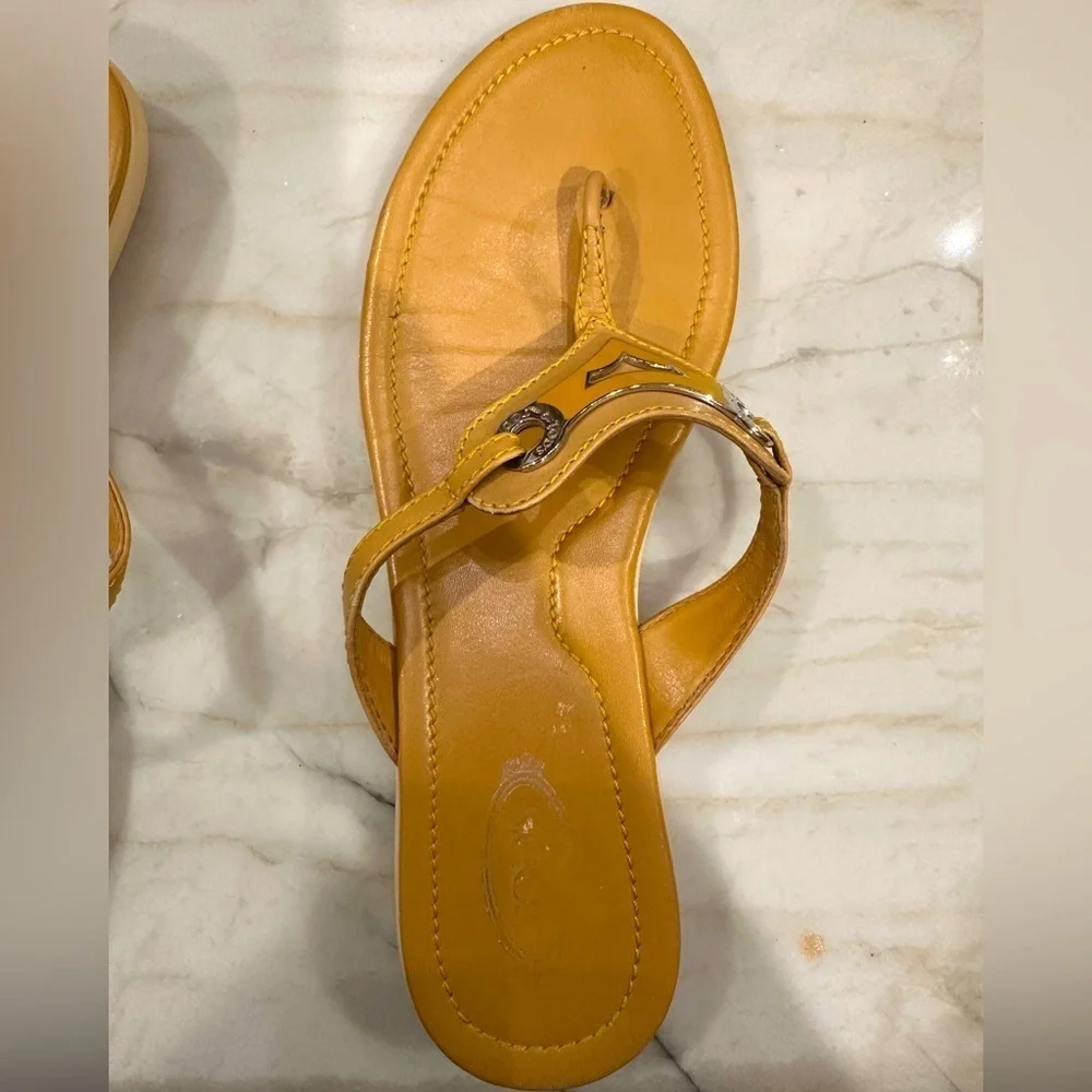 Tod’s yellow Leather thong sandal Driving Dots Flat Sandals size 38